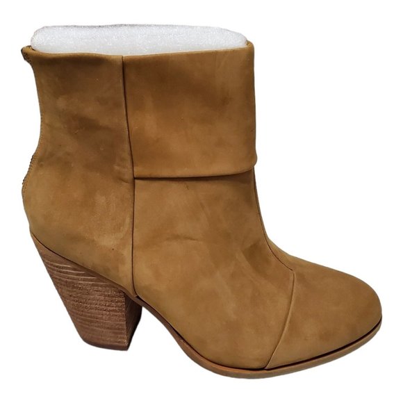 NEW Vince Camuto Hadley Ankle Bootie Sand Soft Nubuck Suede Tan Women's Sz 9 M - Picture 2 of 8